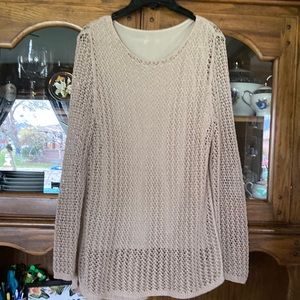 Airy and light sweater